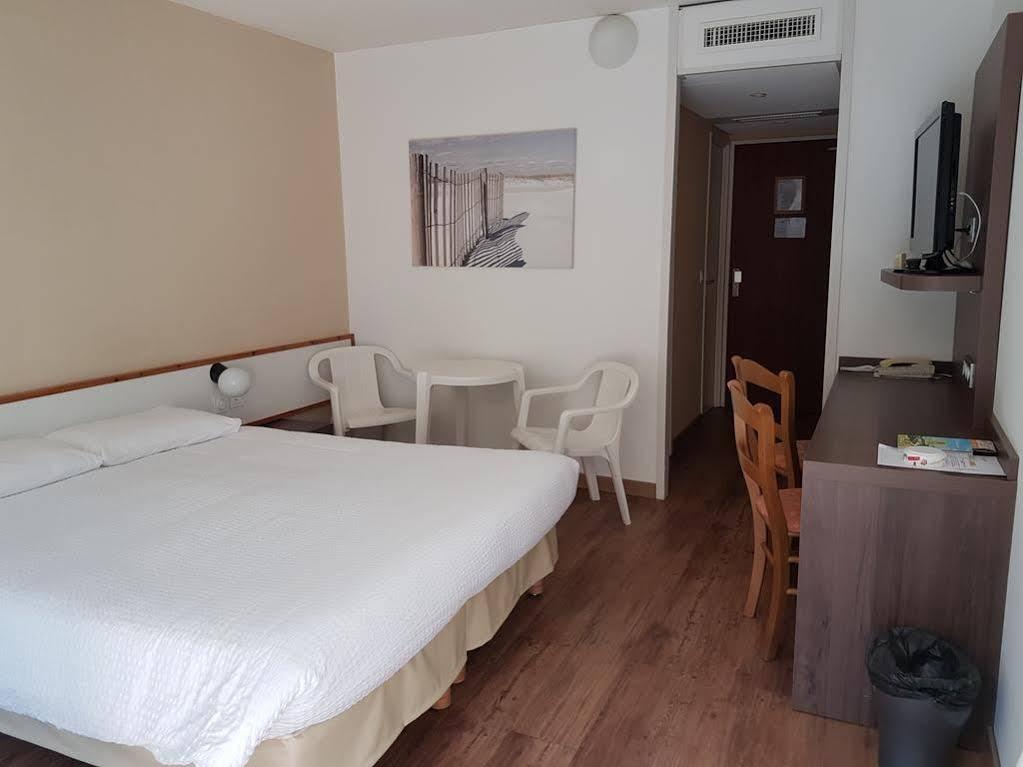 Logis Lacotel