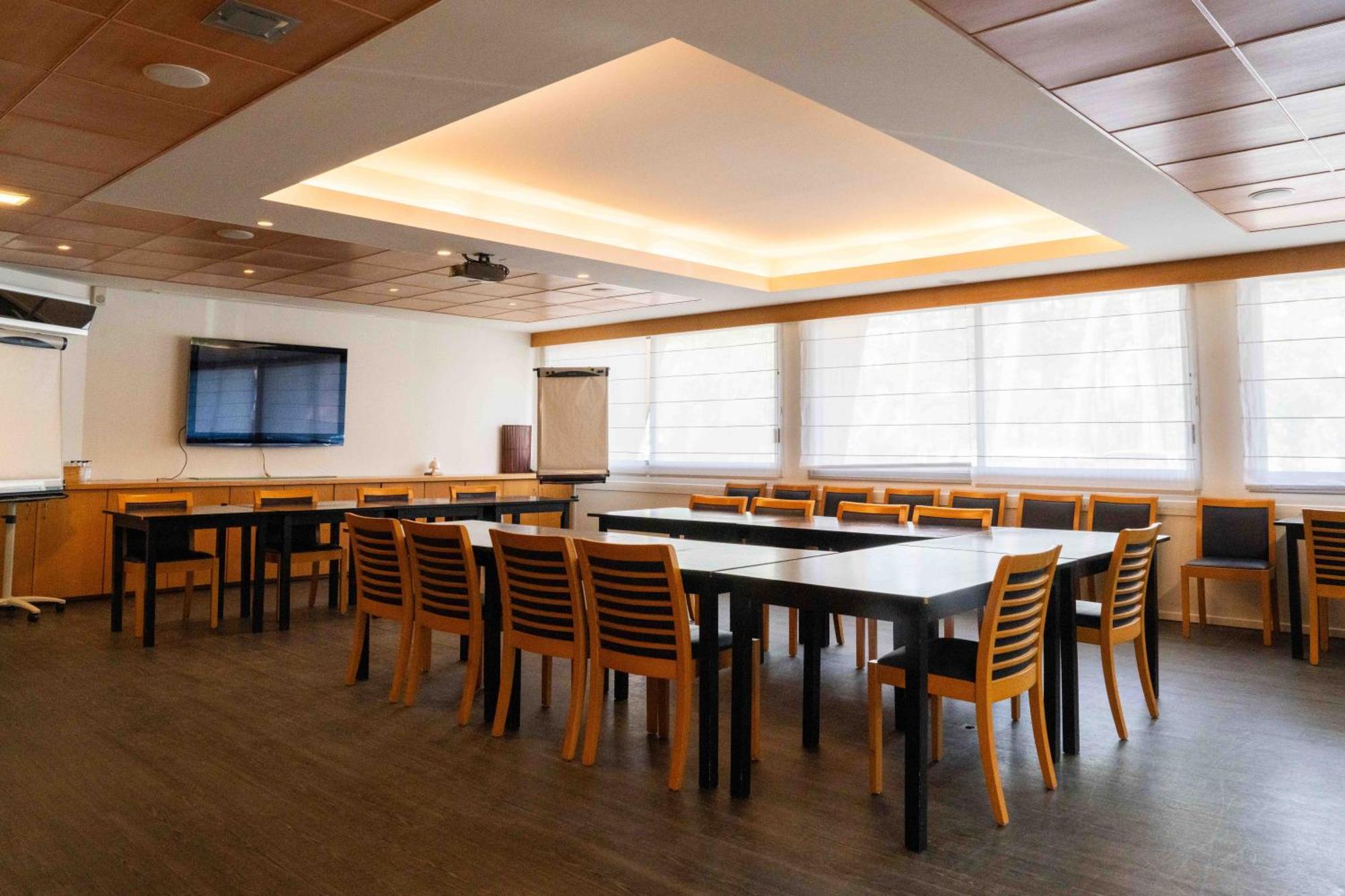 Logis Lacotel Hotel 3*