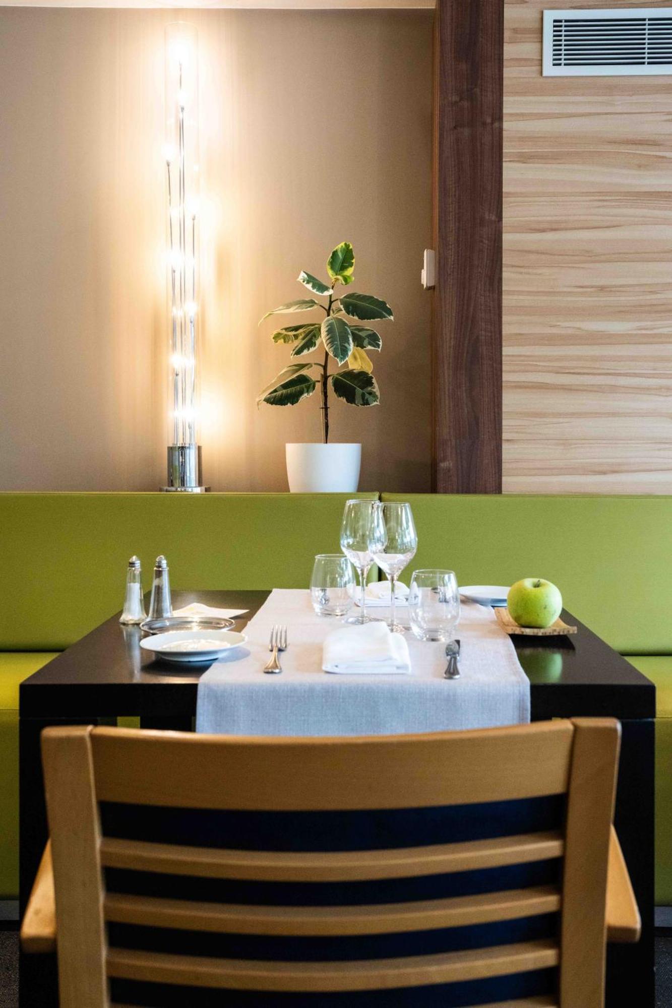 Hotel Logis Lacotel 3*