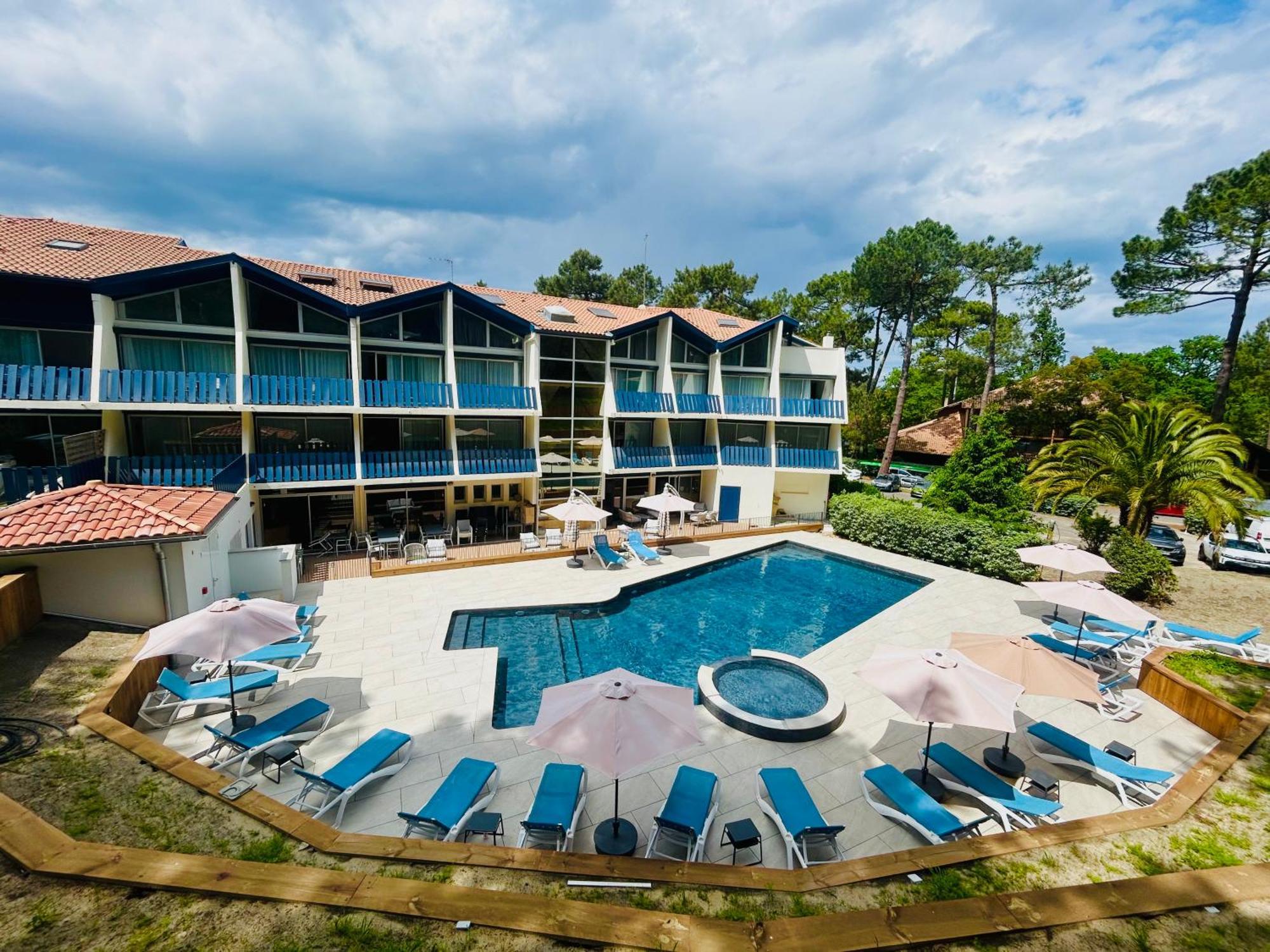 Logis Lacotel 3*
